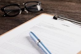 Ӣ�﷭�빫˾���г���չ